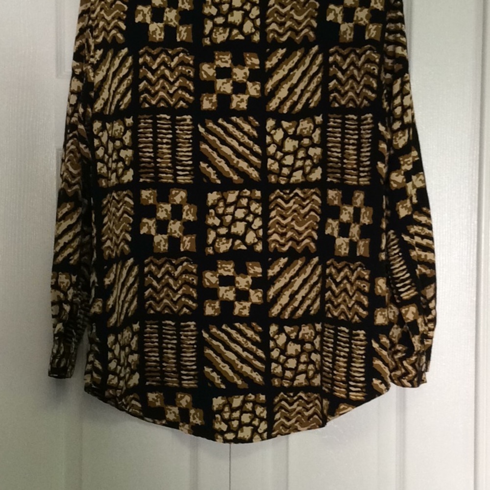 Really nice button down - Picture 5 of 8